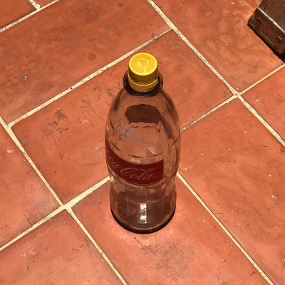Coke bottle sin sombra